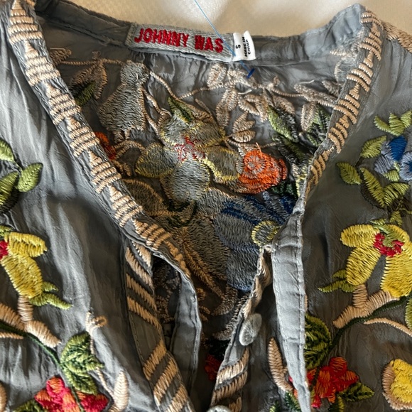 Johnny Was tunic.  Beautiful embroidery and superb style and quality - Picture 2 of 3